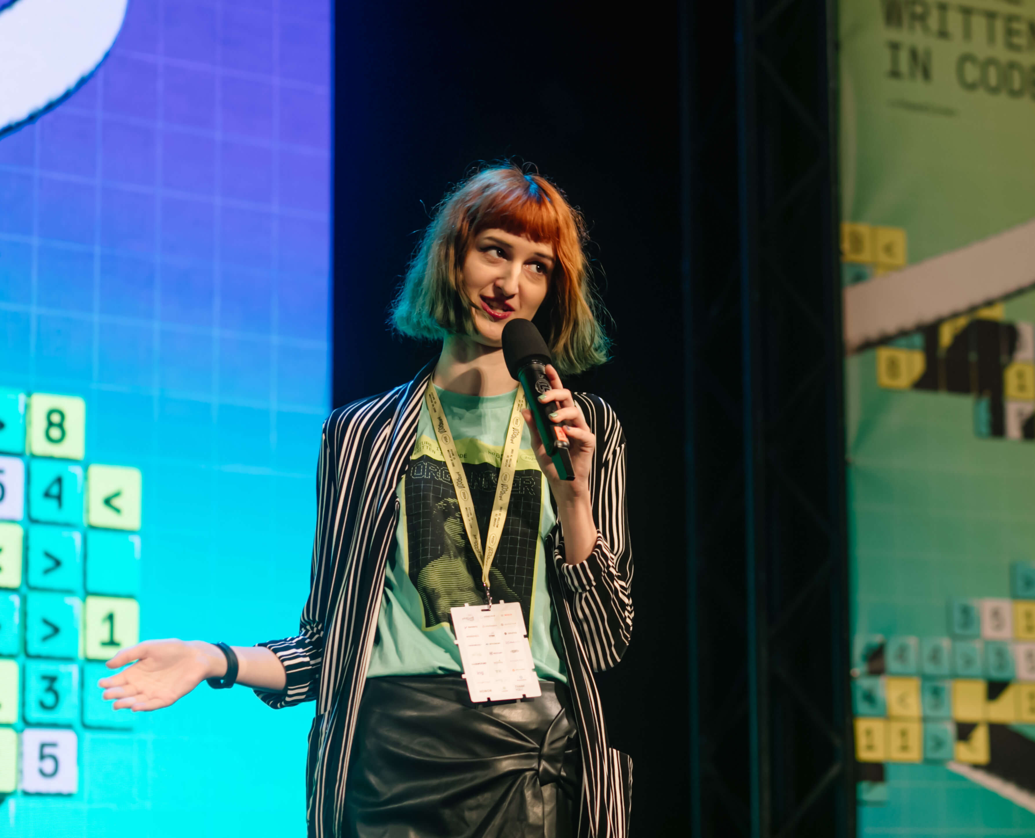 Iva Jovanovic talking on stage